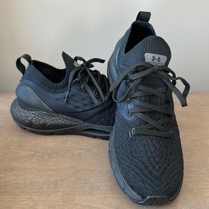 New - never worn. Under Armour HOVR Phantom 2 Shoes